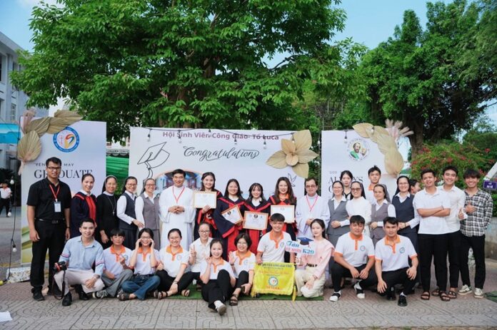 Sinh viên Công giáo Vinh mừng kính thánh quan thầy Anselmô